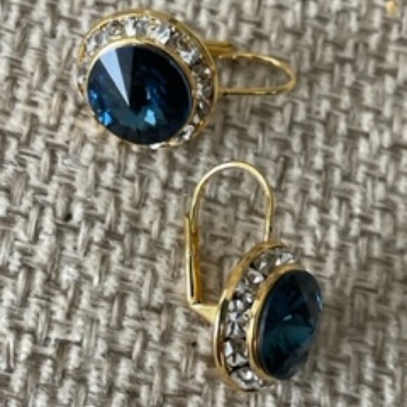 Pierced earrings-Large blue stones surrounded by clear sparkling rhinestones - Picture 5 of 6